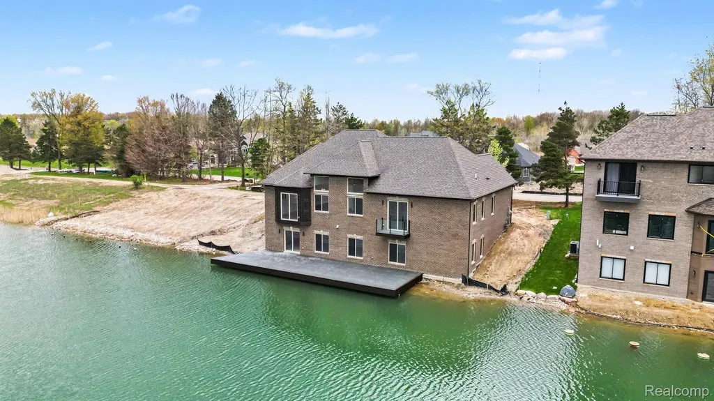 68503 Lake Angela Pointe Richmond City MI 48062