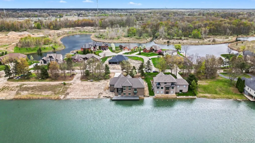 68503 Lake Angela Pointe Richmond City MI 48062