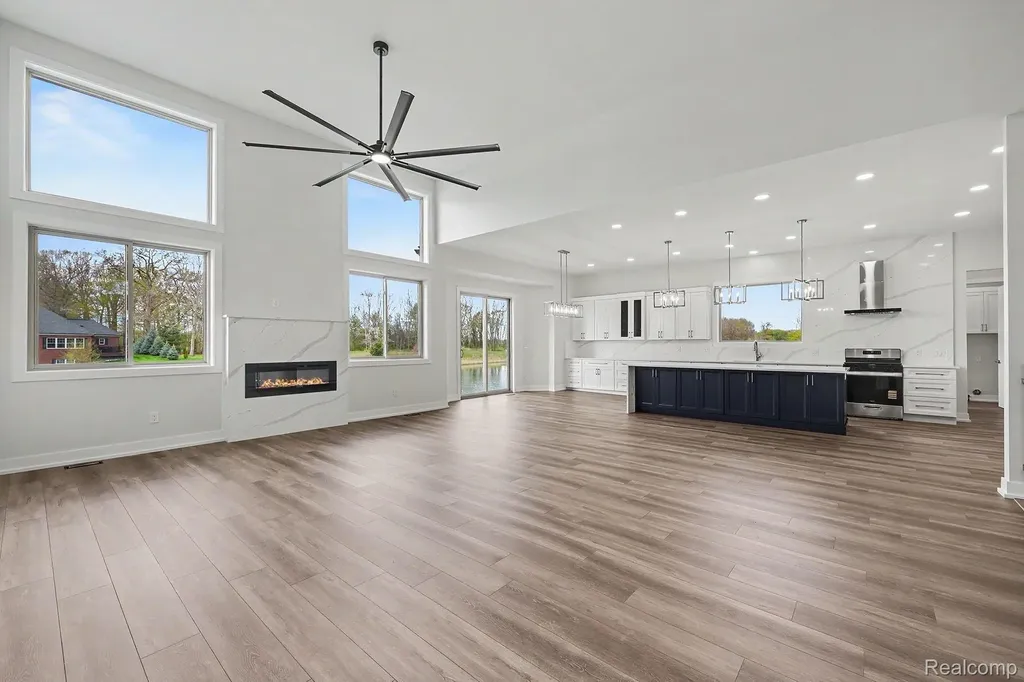 68503 Lake Angela Pointe Richmond City MI 48062