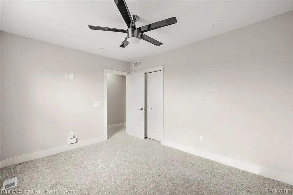 236 Erskine Street Erskine Street Unit 23 Detroit City MI 48201
