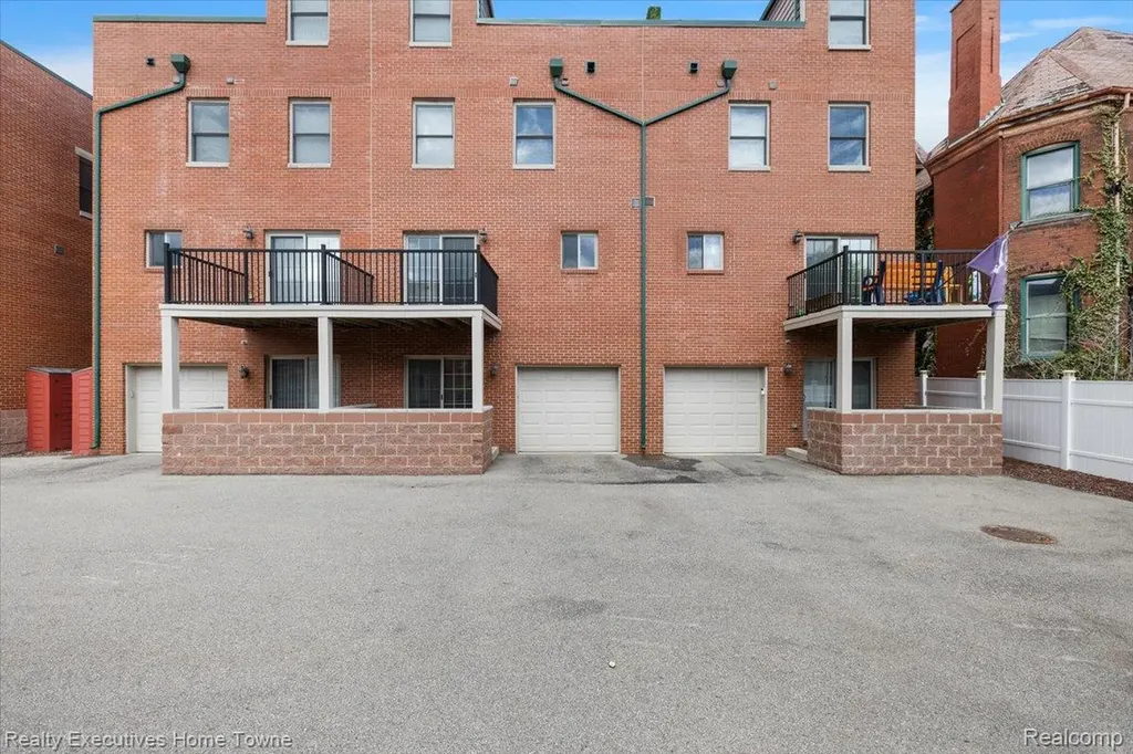 236 Erskine Street Erskine Street Unit 23 Detroit City MI 48201