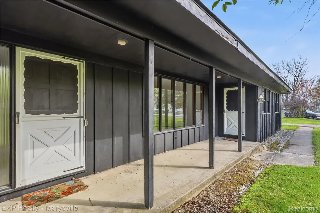 3345 Beach Road Port Huron Charter Township MI 48060