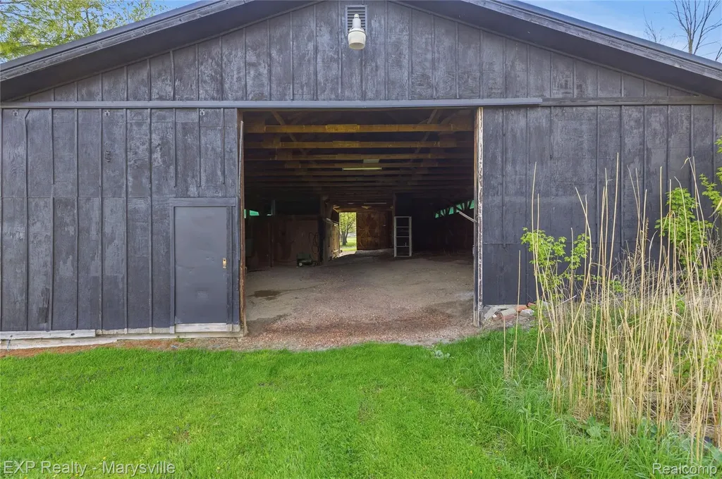 3345 Beach Road Port Huron Charter Township MI 48060