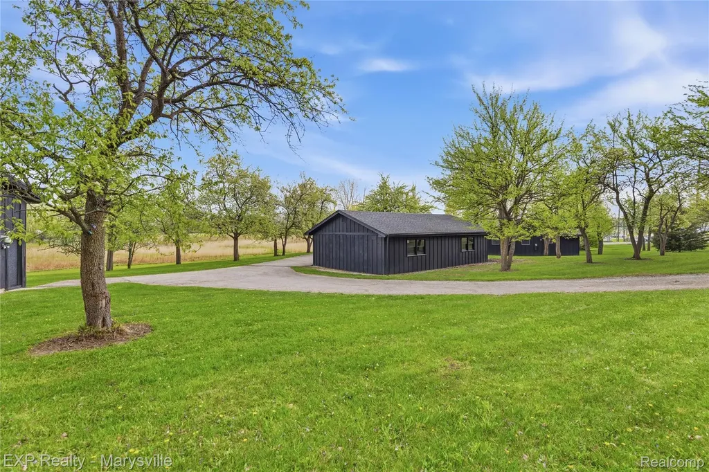 3345 Beach Road Port Huron Charter Township MI 48060