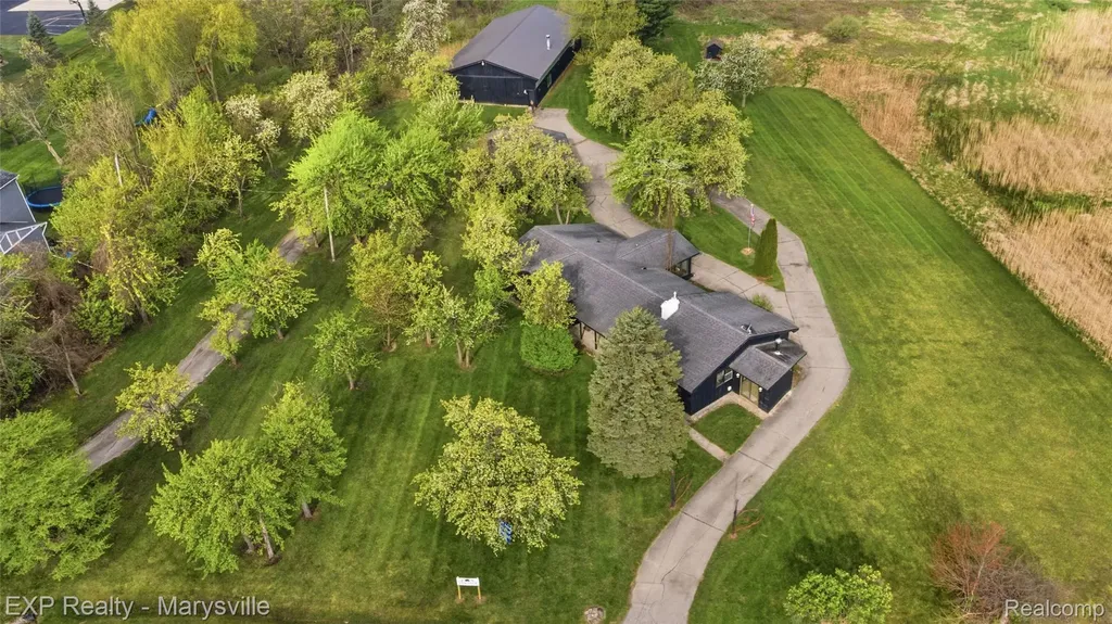 3345 Beach Road Port Huron Charter Township MI 48060