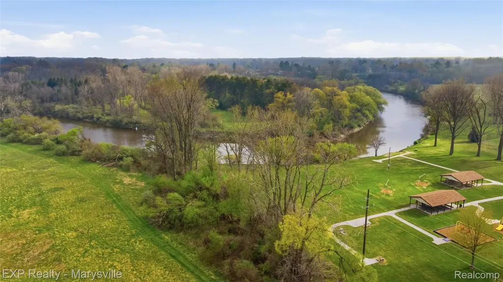 3345 Beach Road Port Huron Charter Township MI 48060
