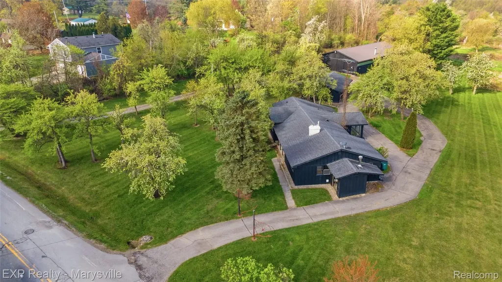 3345 Beach Road Port Huron Charter Township MI 48060