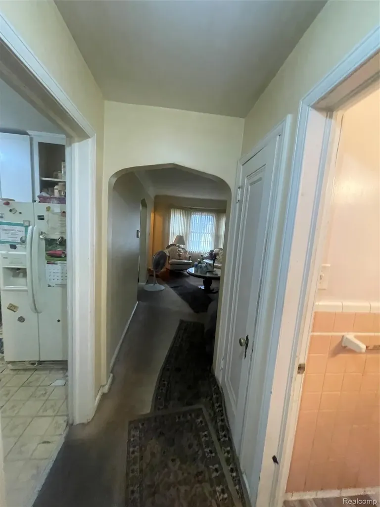 17587 Strathmoor Street Detroit City MI 48235