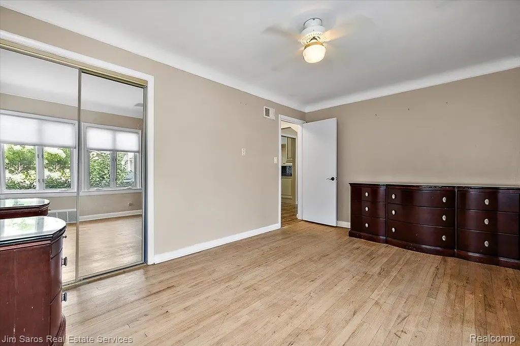 22470 Wildwood Street St. Clair Shores City MI 48081