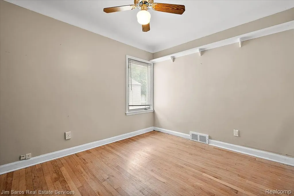 22470 Wildwood Street St. Clair Shores City MI 48081