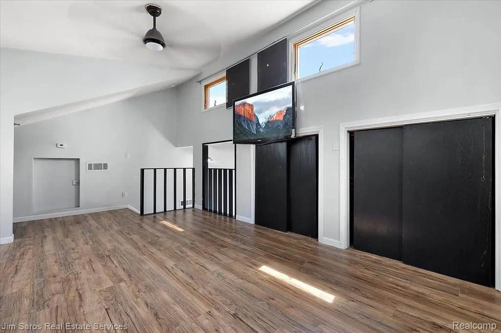 22470 Wildwood Street St. Clair Shores City MI 48081