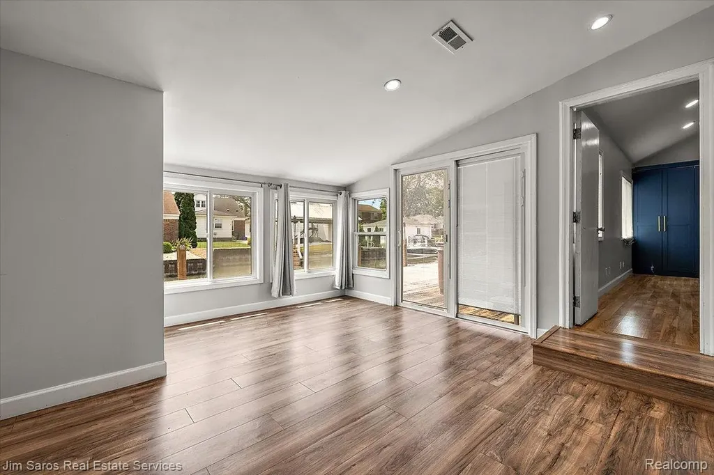22470 Wildwood Street St. Clair Shores City MI 48081