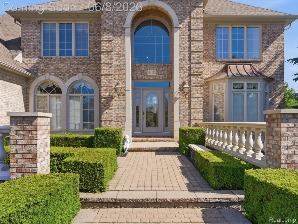 54150 Queensborough Drive Shelby Charter Township MI 48315