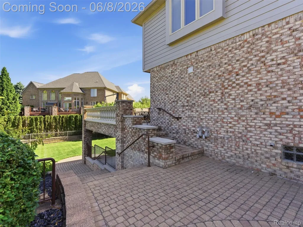 54150 Queensborough Drive Shelby Charter Township MI 48315