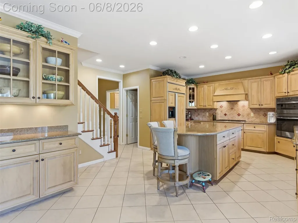 54150 Queensborough Drive Shelby Charter Township MI 48315
