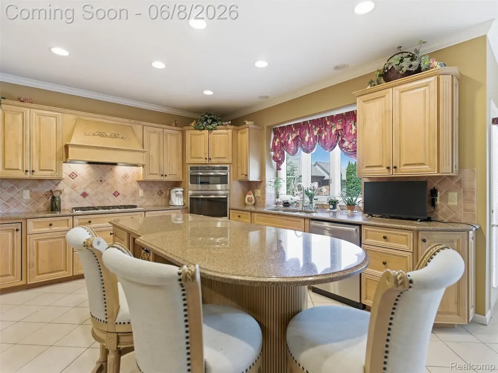 54150 Queensborough Drive Shelby Charter Township MI 48315