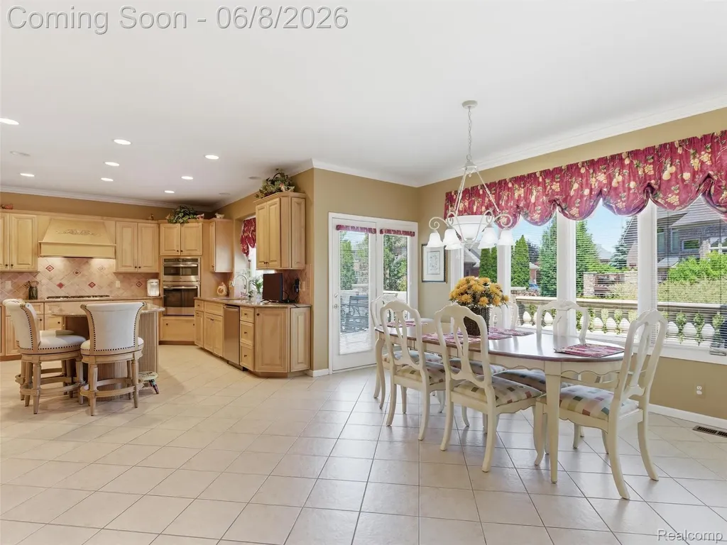54150 Queensborough Drive Shelby Charter Township MI 48315