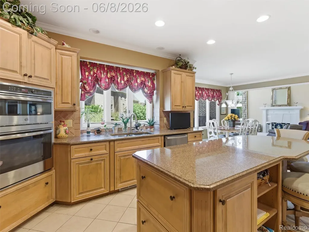 54150 Queensborough Drive Shelby Charter Township MI 48315