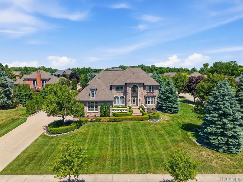 54150 Queensborough Drive Shelby Charter Township MI 48315