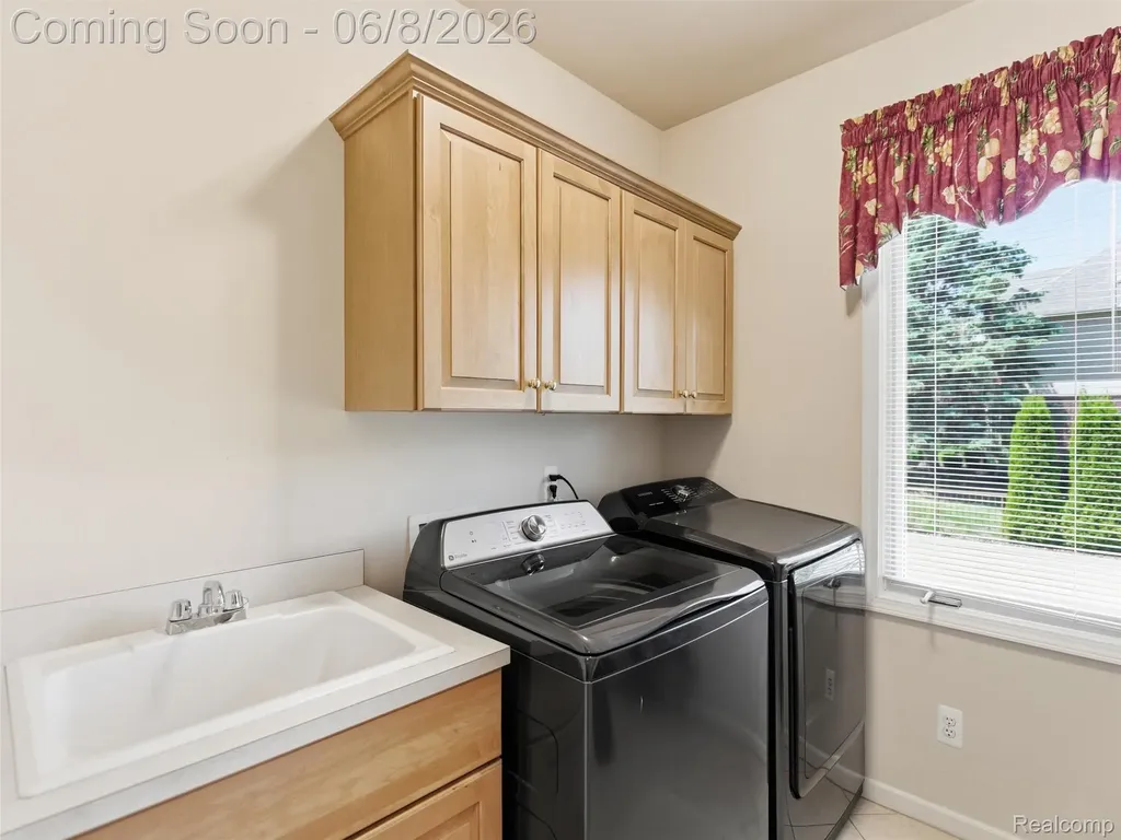 54150 Queensborough Drive Shelby Charter Township MI 48315