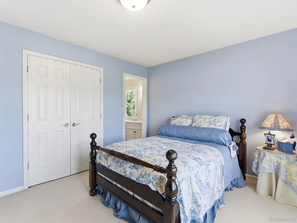 54150 Queensborough Drive Shelby Charter Township MI 48315