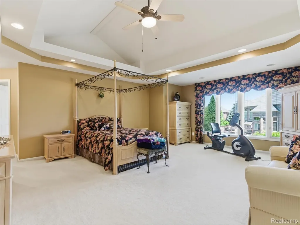 54150 Queensborough Drive Shelby Charter Township MI 48315