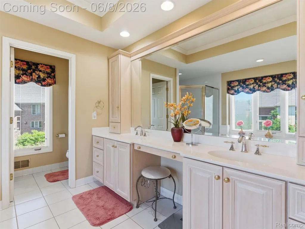 54150 Queensborough Drive Shelby Charter Township MI 48315