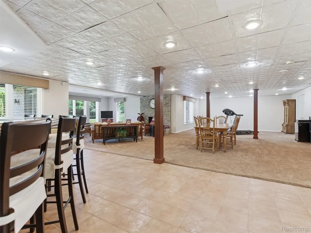 54150 Queensborough Drive Shelby Charter Township MI 48315