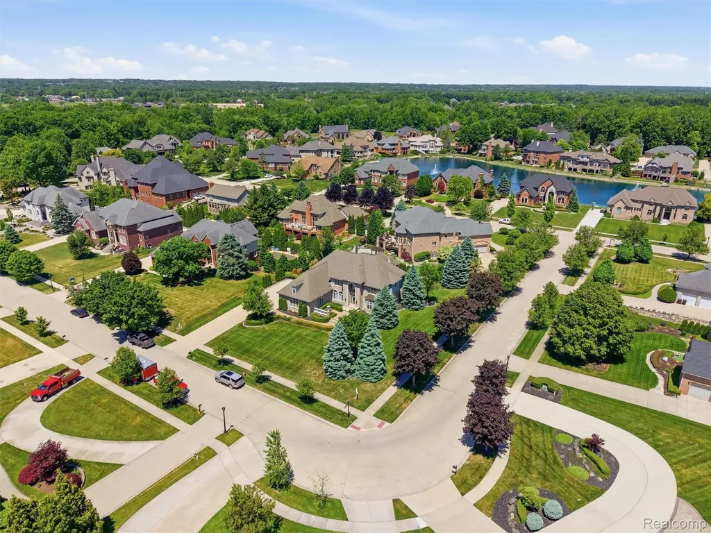 54150 Queensborough Drive Shelby Charter Township MI 48315