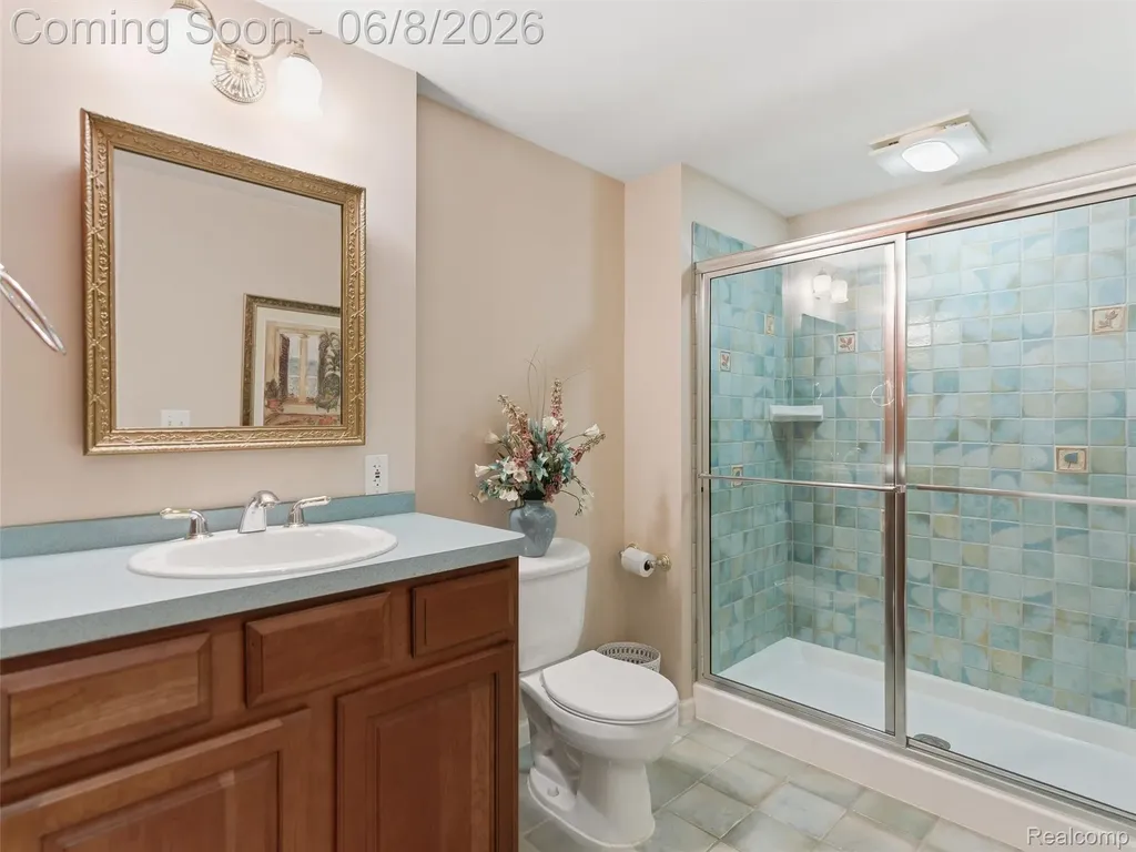 54150 Queensborough Drive Shelby Charter Township MI 48315