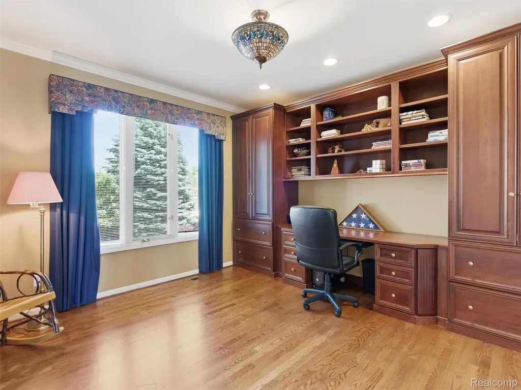 54150 Queensborough Drive Shelby Charter Township MI 48315