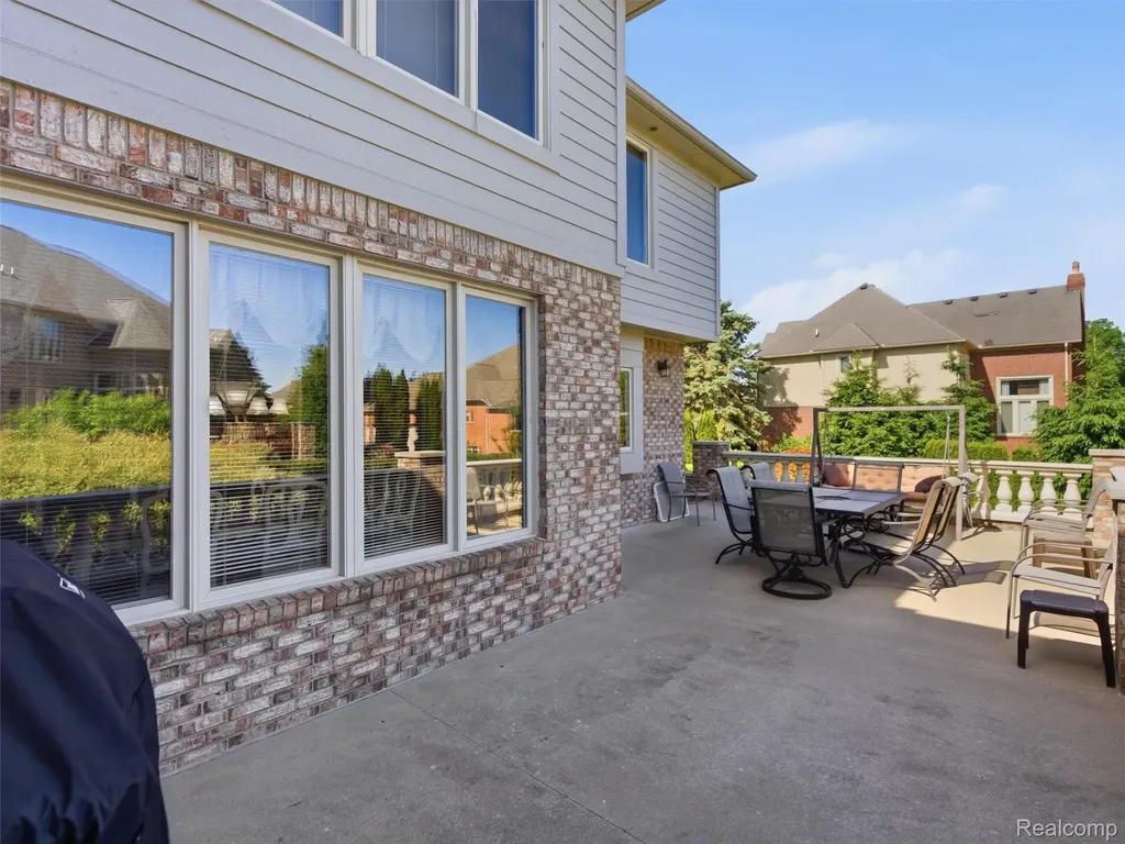 54150 Queensborough Drive Shelby Charter Township MI 48315