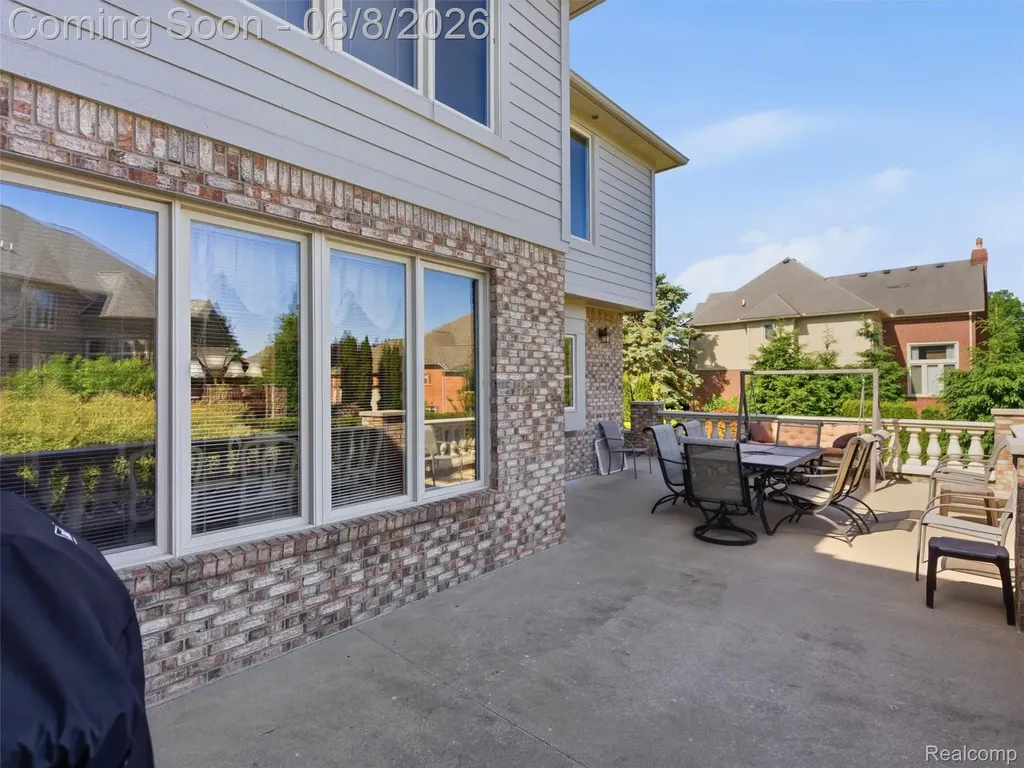 54150 Queensborough Drive Shelby Charter Township MI 48315