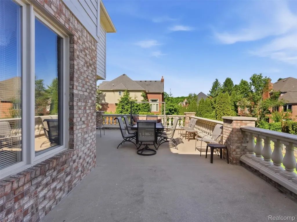 54150 Queensborough Drive Shelby Charter Township MI 48315