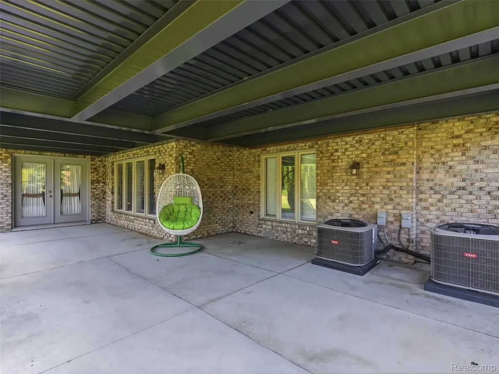 54150 Queensborough Drive Shelby Charter Township MI 48315