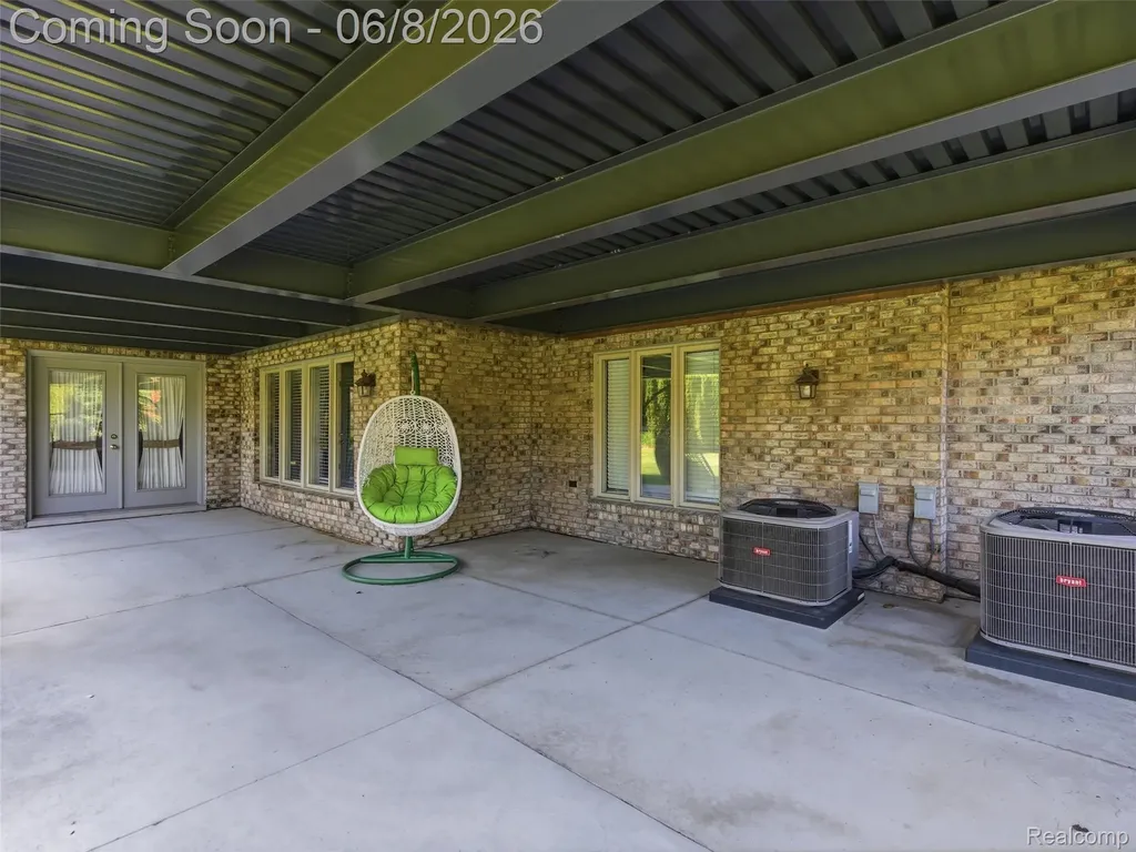 54150 Queensborough Drive Shelby Charter Township MI 48315