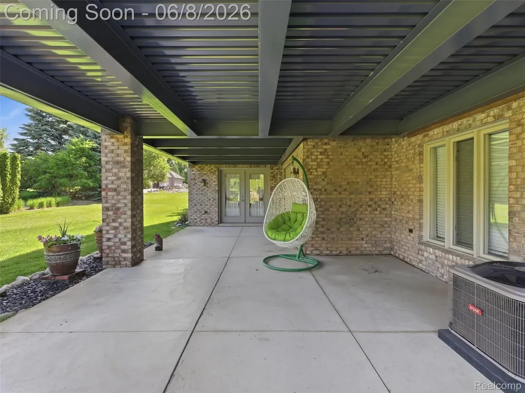 54150 Queensborough Drive Shelby Charter Township MI 48315