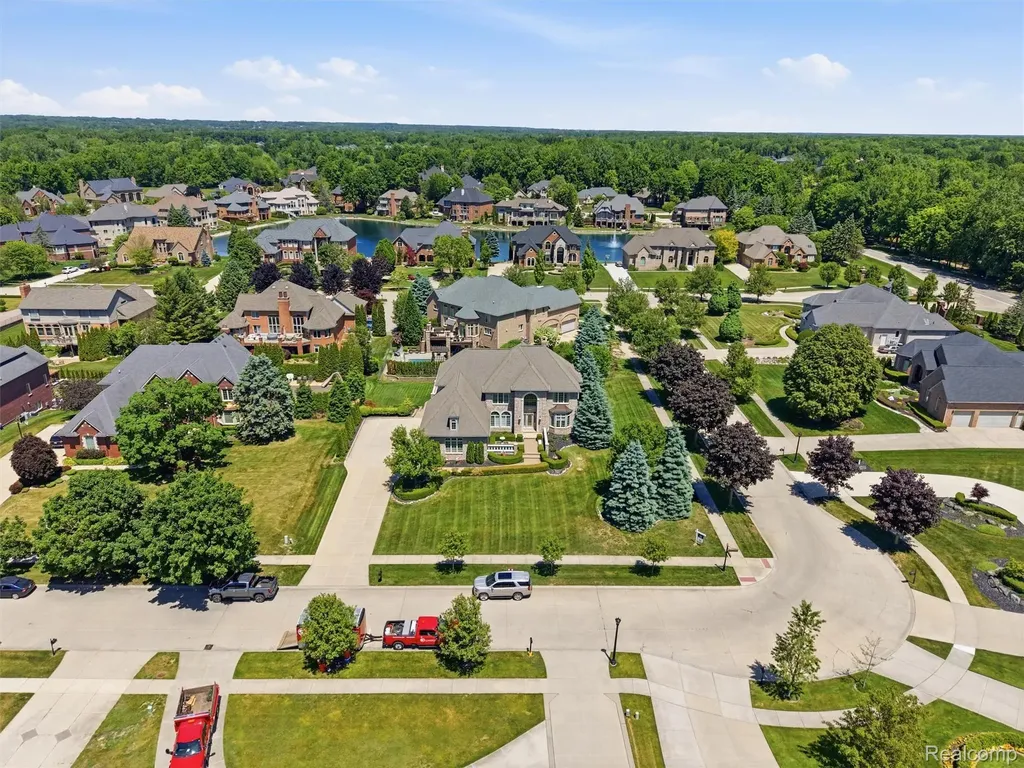 54150 Queensborough Drive Shelby Charter Township MI 48315