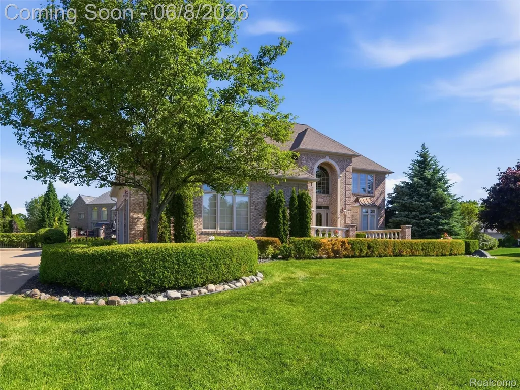 54150 Queensborough Drive Shelby Charter Township MI 48315