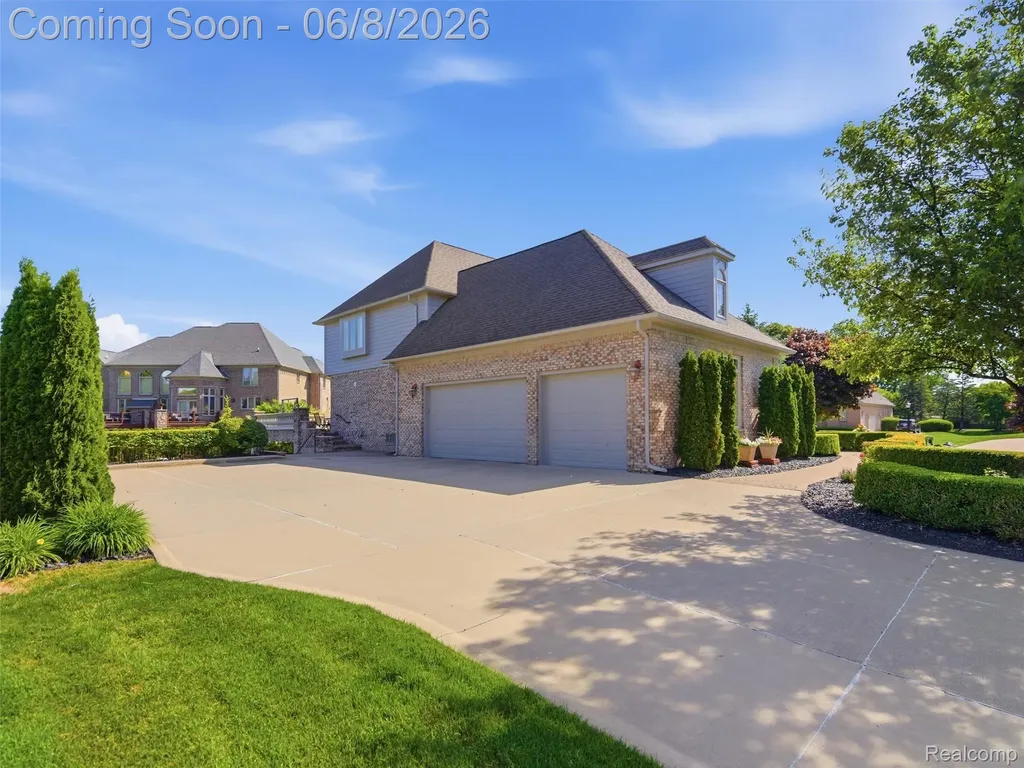 54150 Queensborough Drive Shelby Charter Township MI 48315