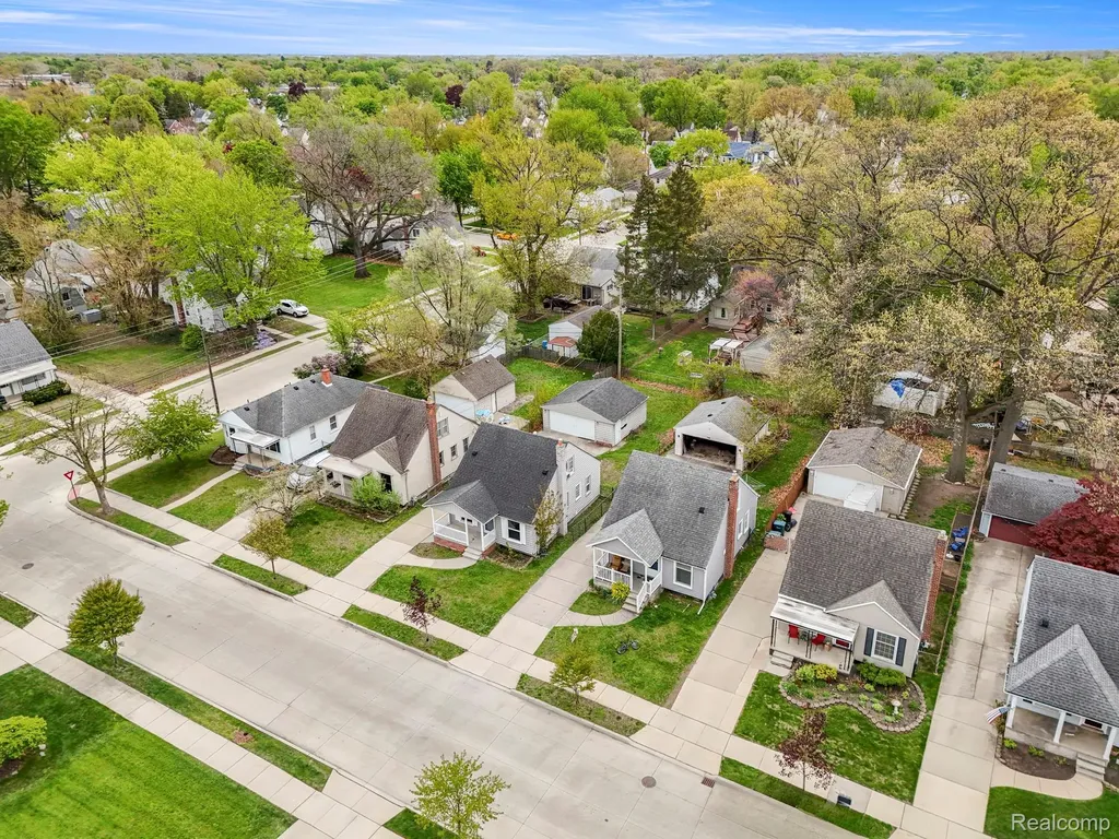 24621 Cherry Street Dearborn City MI 48124