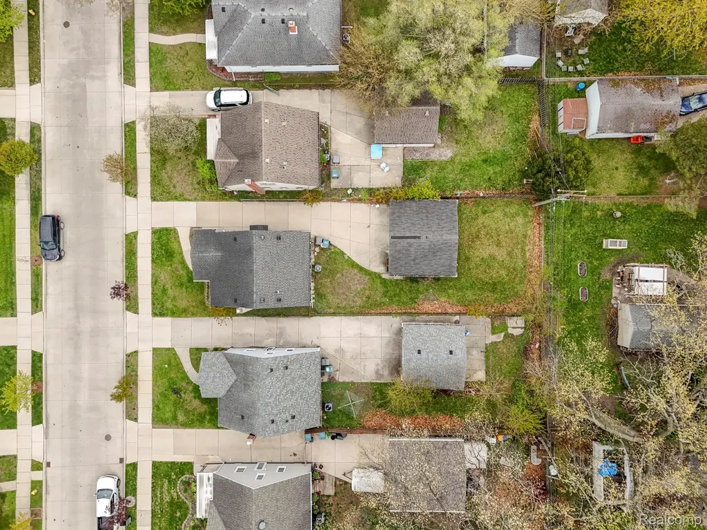 24621 Cherry Street Dearborn City MI 48124