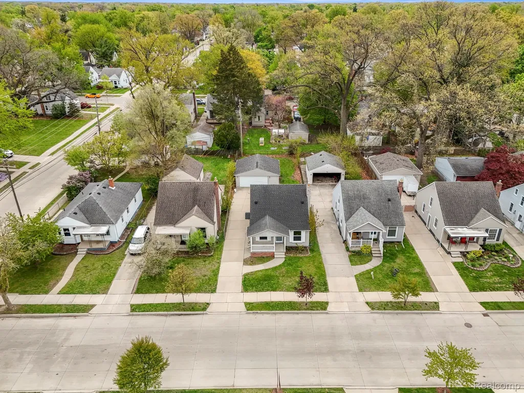 24621 Cherry Street Dearborn City MI 48124