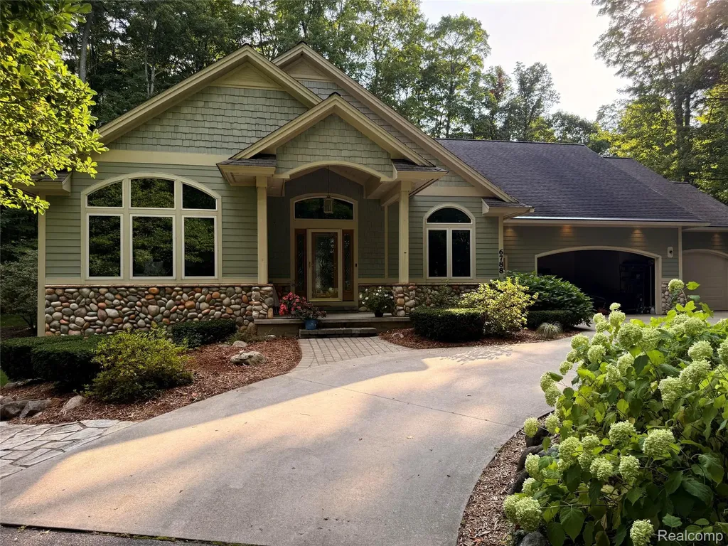 6788 E Hoxie Road Solon Township MI 49621