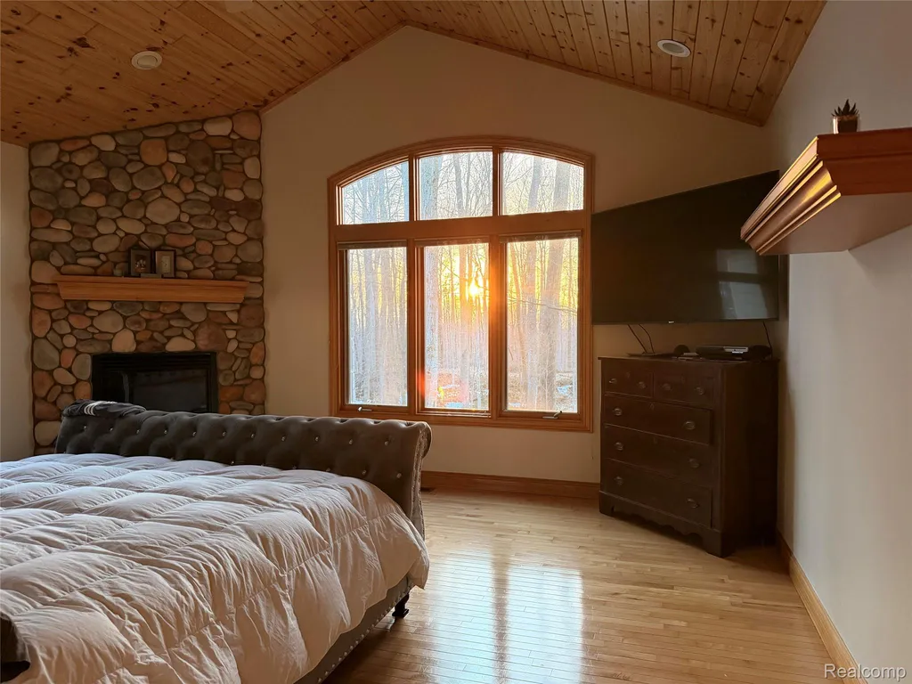 6788 E Hoxie Road Solon Township MI 49621