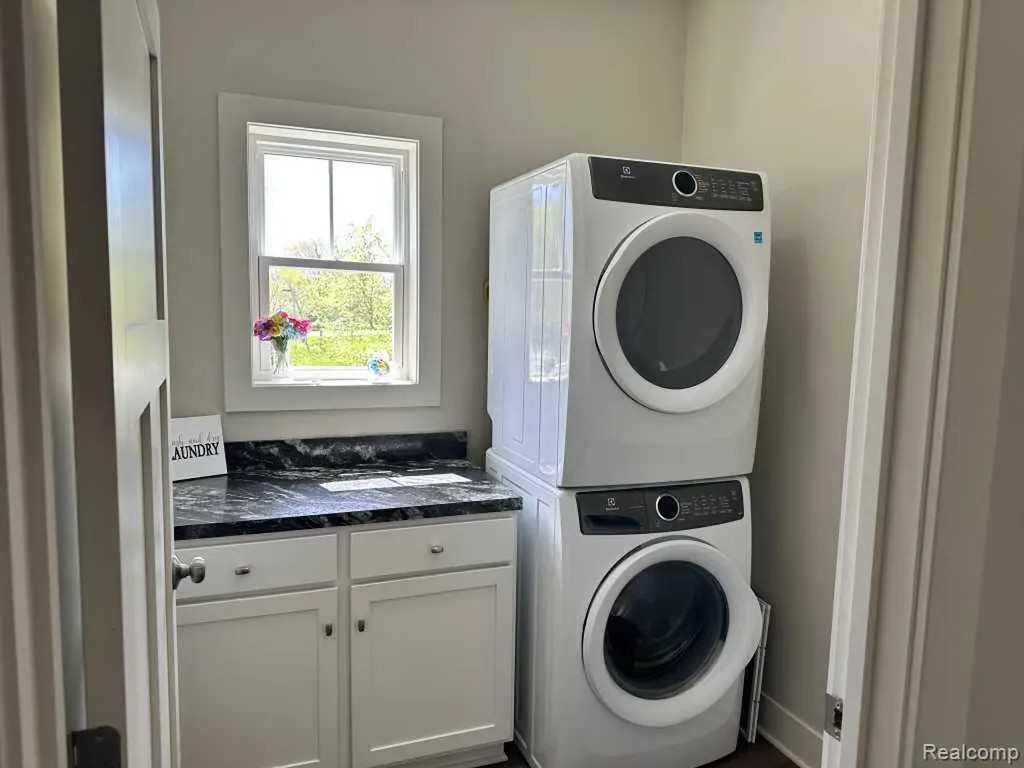 3601 Kiana Court Norton Shores City MI 49444