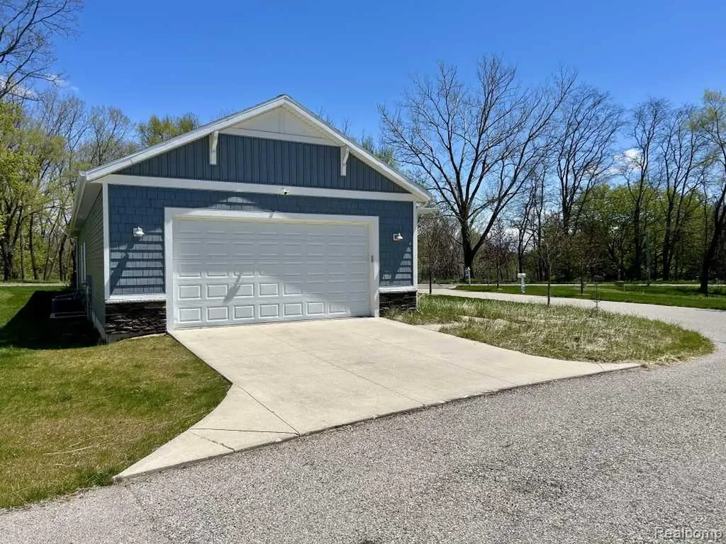 3601 Kiana Court Norton Shores City MI 49444