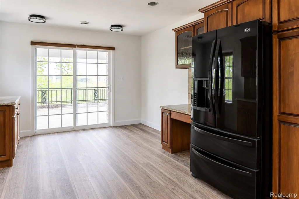 21411 Pontiac Trail Lyon Charter Township MI 48178