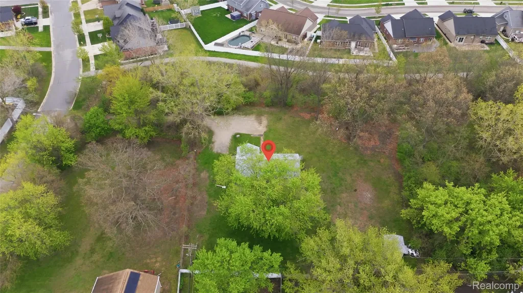 20052 Pine Street Brownstown Charter Township MI 48183
