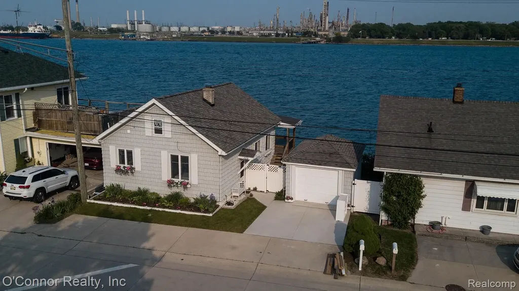 105 Gratiot Boulevard Marysville City MI 48040